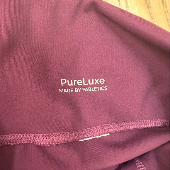 Fabletics Oasis High Waisted Women's Leggings in Deep Purple with Pockets - Picture 4 of 4